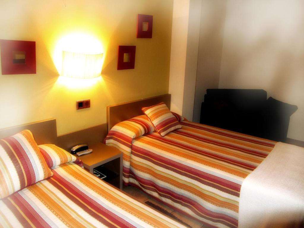 Hotel Villa De Utrillas Kamer foto