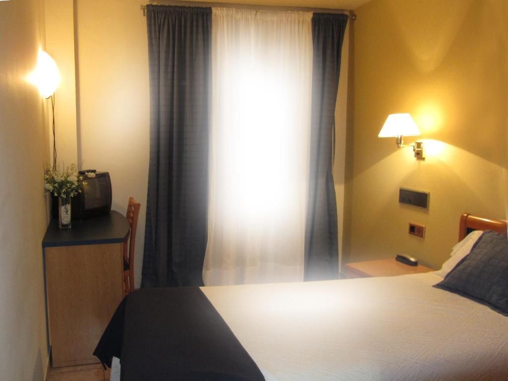 Hotel Villa De Utrillas Kamer foto